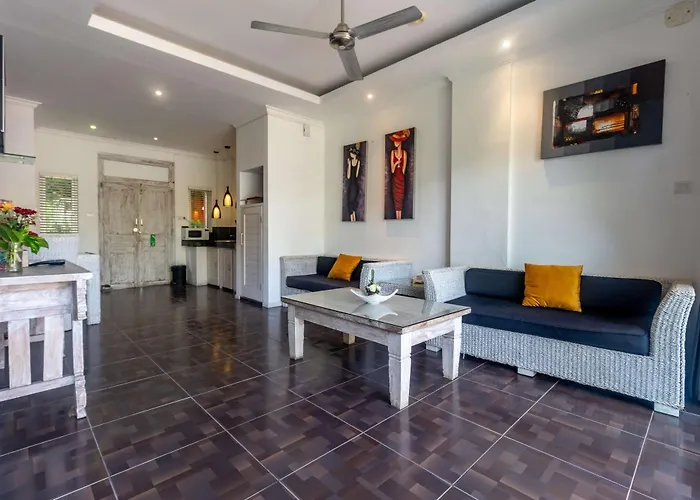 Aleesha Villas And Suites